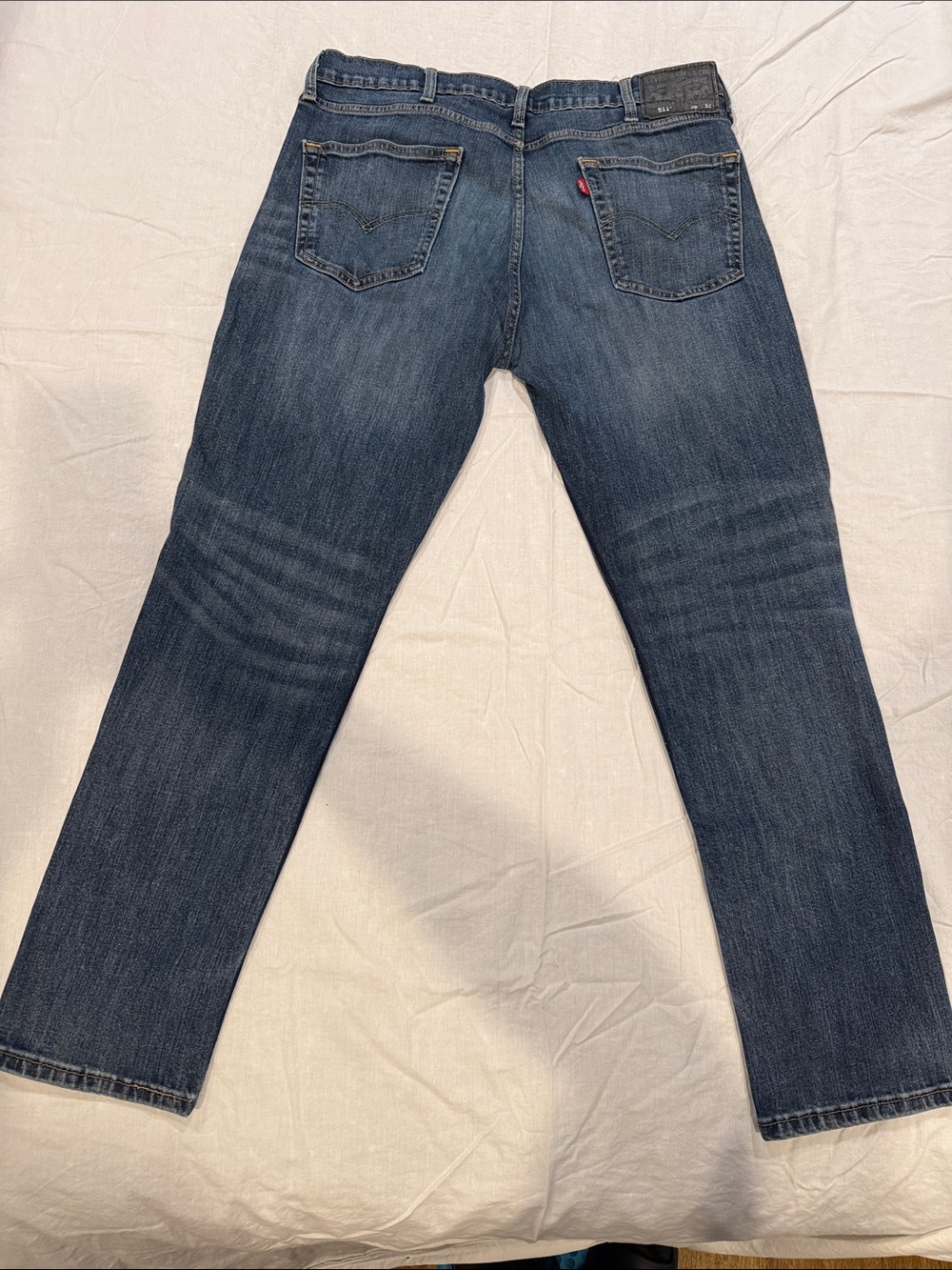 Levi's 511 Men's Straight Jeans in Dark Washed Blue - Picture 3 of 4